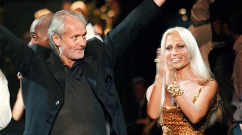 daniela versace denuncia|gianni versace.